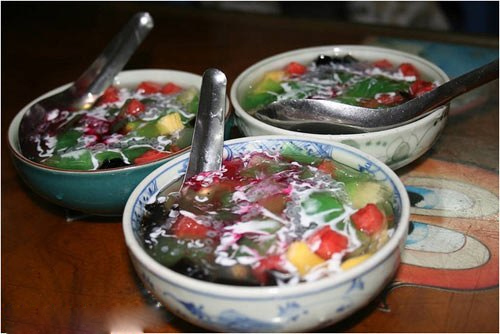 Thử vị những quán chè ngoại có tiếng nhất ở Hà Nội