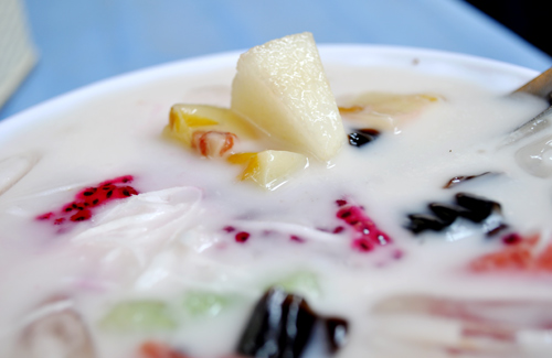 Thử vị những quán chè ngoại có tiếng nhất ở Hà Nội