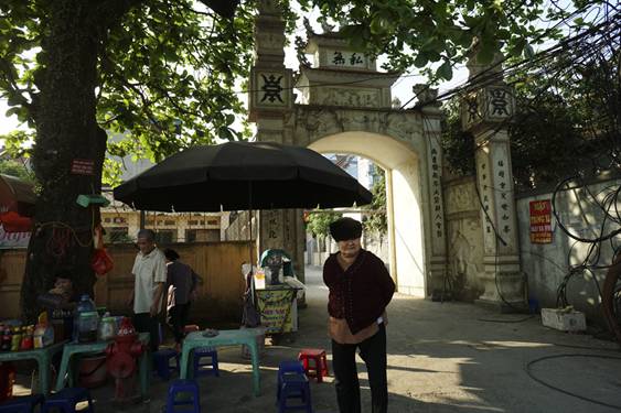 Cổng vào thôn Nội cũng là một cổng lớn của Thanh Liệt.