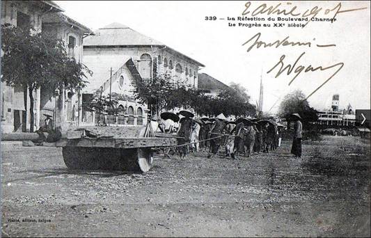 Lấp Kinh Chợ Vải xây đại lộ Charner / Nguyễn Huệ. Nguồn: flickr.com/manhhai
